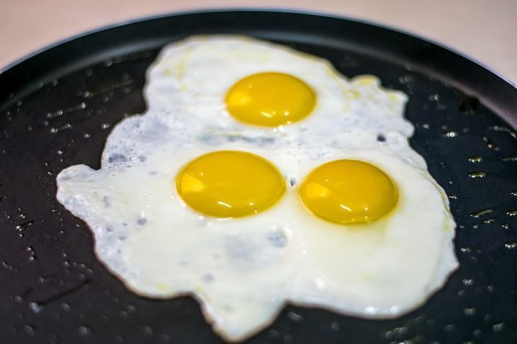 Fried eggs